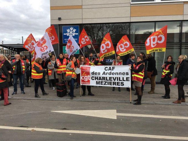 Charleville-Mézières : Les salariés de la CAF en grève. 
