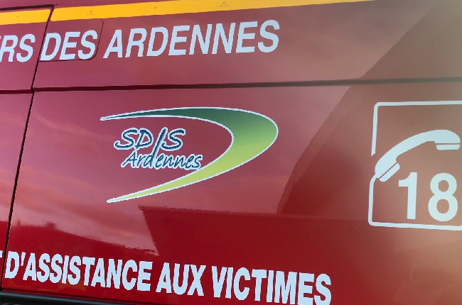 Ardennes : une femme en urgence relative après avoir perdu le contrôle de son véhicule, qui a fait plusieurs tonneaux