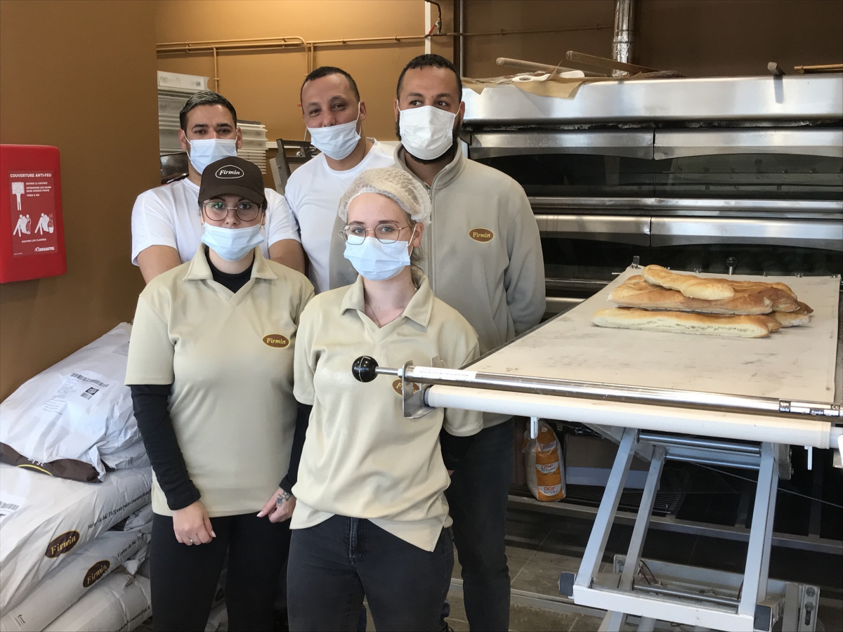 Radio 8 Ardennes | La boulangerie Firmin met la main à la pâte