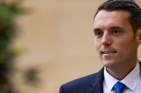 Alexandre Portier , Ministre délégué à la réussite scolaire et à l'enseignement professionnel en déplacement ce vendredi dans les Ardennes 
