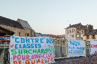 Francheval : Opération école morte très suivie, aucun élève à l'école, mais des parents et des grands-parents qui refusent la fermeture d'une classe à la rentrée prochaine