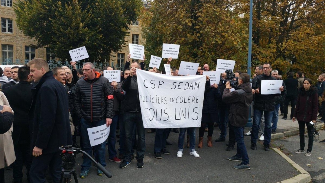 Les policiers ardennais ont manifesté devant la préfecture !