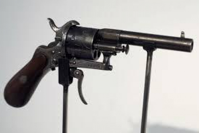Le revolver de Paul Verlaine adjugé ce mercredi au prix de 360 000 euros. 