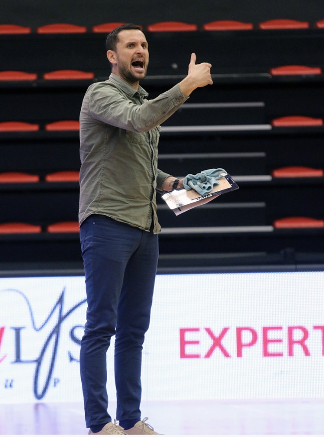 Basket : L'Etoile chute face au leader  les Flammes éliminées de la Coupe de France. 