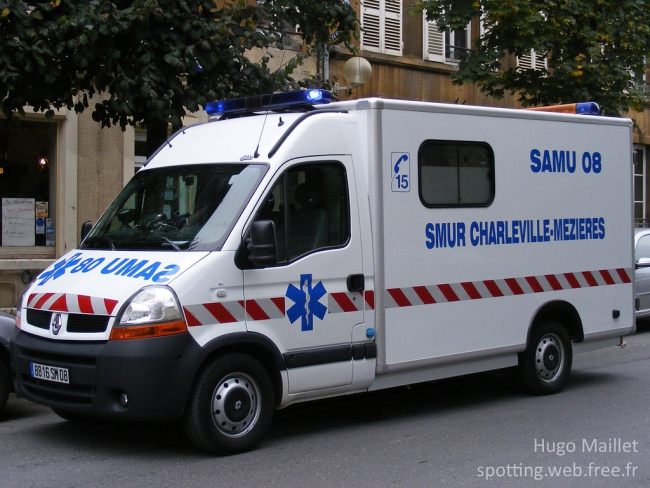 Vouziers : Une femme transportée au CHU de Reims après avoir percuté un arbre