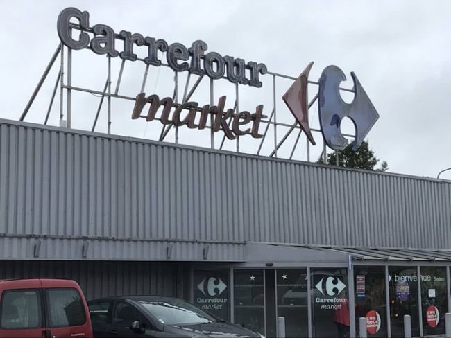 Carrefour Market va fermer ses portes à Sedan . 