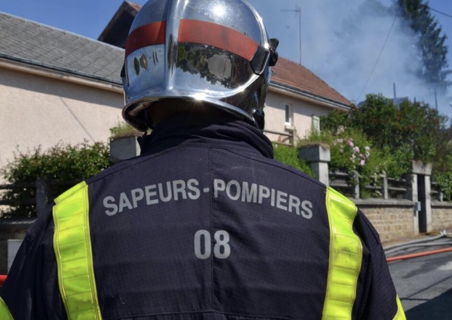 Nouzonville : Dégagement de fumée dans une habitation, 18 sapeurs-pompiers mobilisés