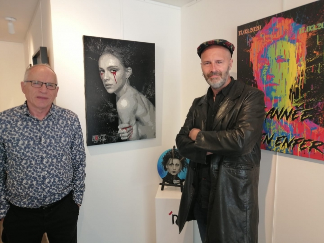 L8zon, et son désormais célèbre Rimbaud masqué, prennent leurs quartiers à la Galerie Alain Bozetti (Charleville-Mézières), à travers l'exposition Inhumanité