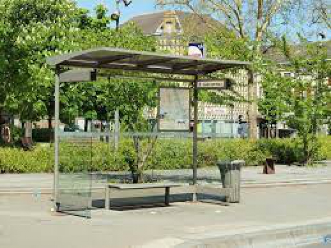 Remplacement d’abris voyageurs sur le réseau de transports publics , " la situation s'améliore" selon Ardenne Métropole .