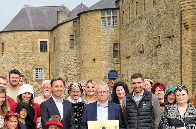 Le journal Le Point se paie Sedan et son Château, Herbillon réplique dans une véritable Ode à sa ville