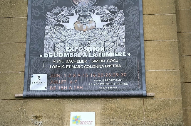 De l’Ombre à la Lumière, la nouvelle exposition de la Galerie Stackl’R au Temple Protestant de Sedan