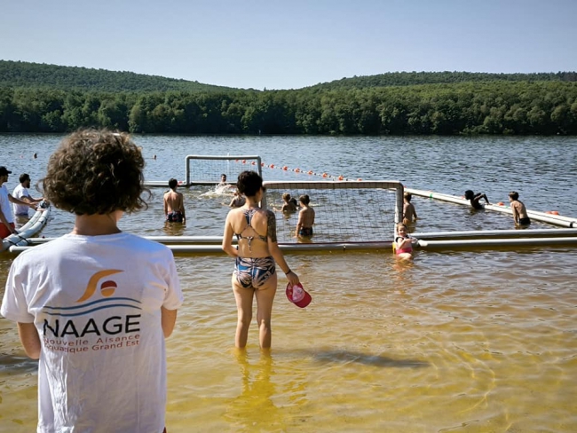 NAAGE,  Nouvelle Aisance Aquatique en Grand Est, au Lac des Vieilles Forges, pour apprendre à nager, et se sauver, et ainsi lutter contre les noyades