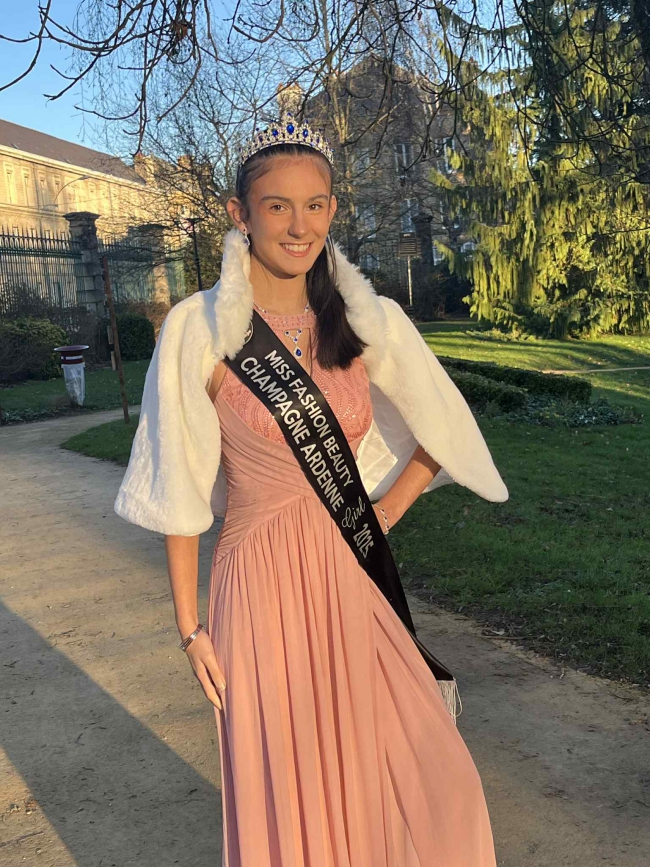 Flavia, 16 ans : De la victime de harcèlement à Miss Fashion Beauty Champagne-Ardennes