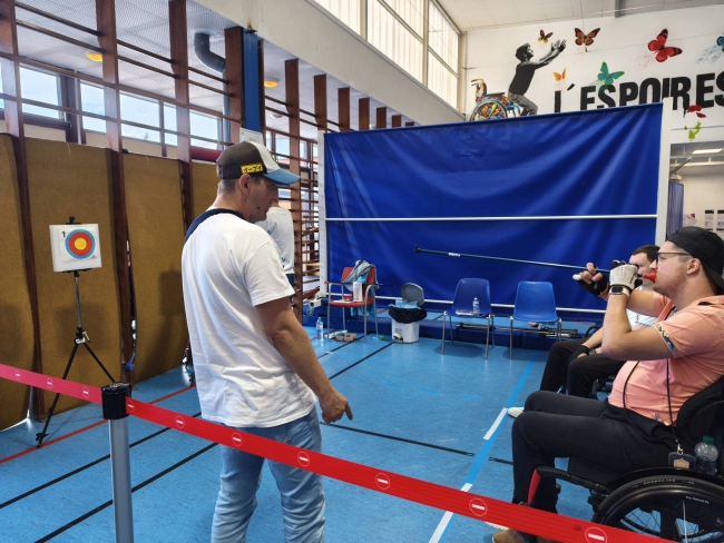 Blouses au vestiaire, baskets aux pieds, le Centre de Réadaptation Fonctionnelle de Warcq joue le jeu
